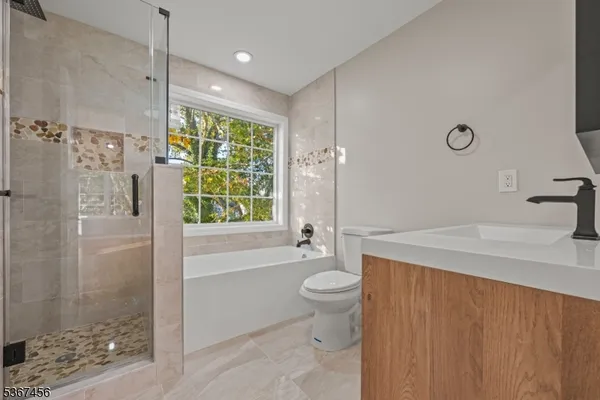 $799,000 | 331 West Lane, Clark, NJ 07066