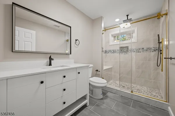 $799,000 | 331 West Lane, Clark, NJ 07066