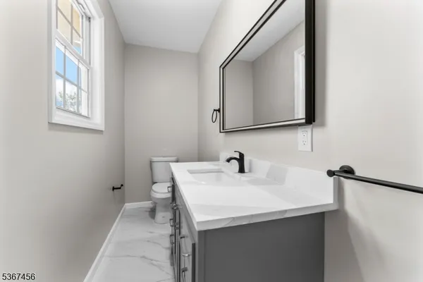 $799,000 | 331 West Lane, Clark, NJ 07066