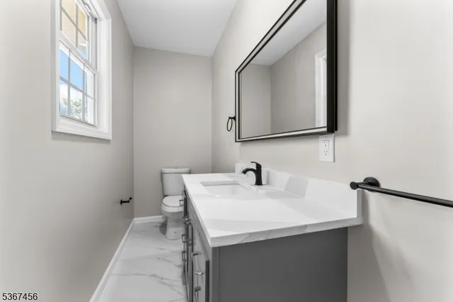 $849,000 | 331 West Lane, Clark, NJ 07066