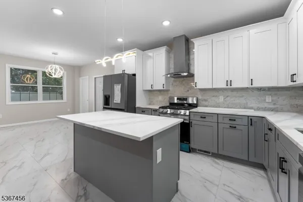 $799,000 | 331 West Lane, Clark, NJ 07066