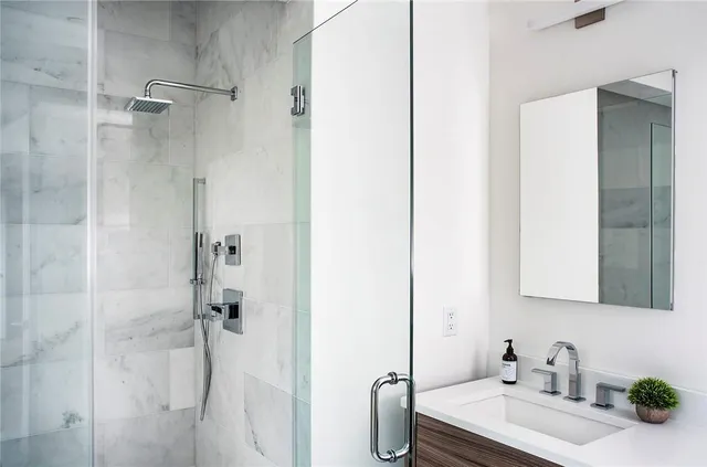 $7,800 | 8 Boulevard West, Unit PH2, Pelham, NY 10803