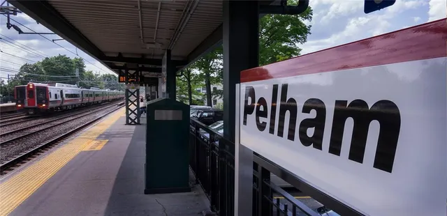 $7,800 | 8 Boulevard West, Unit PH2, Pelham, NY 10803