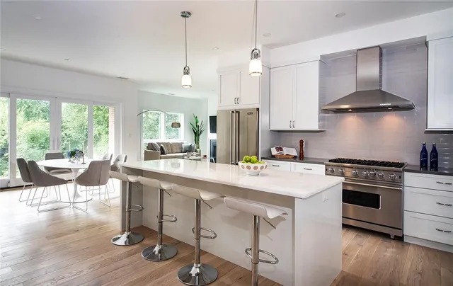 $7,800 | 8 Boulevard West, Unit PH2, Pelham, NY 10803