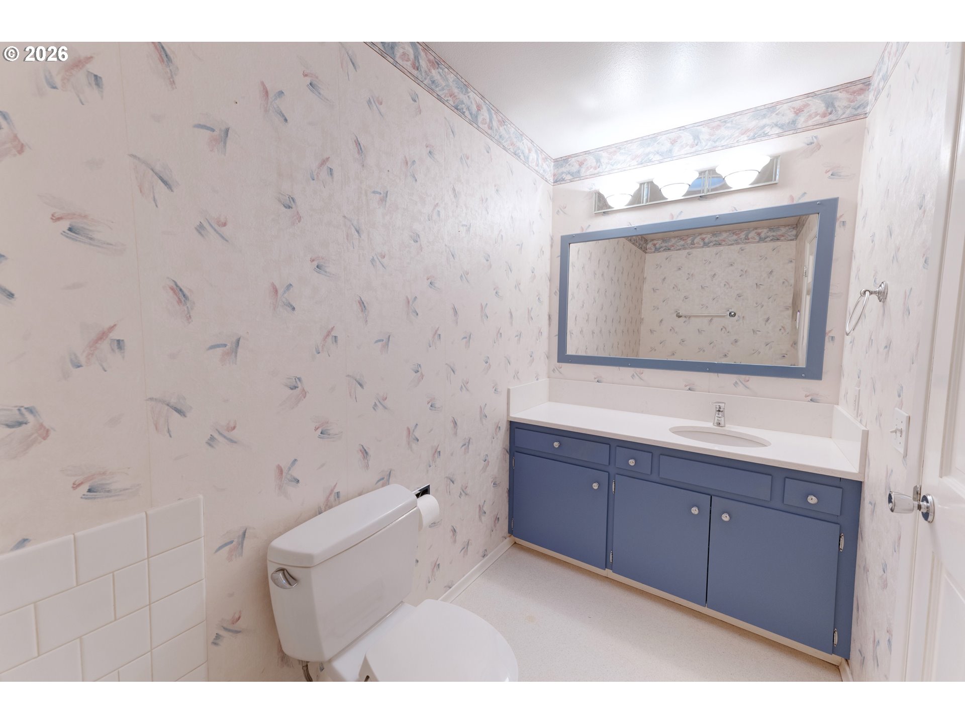 7655 Southwest 142nd Court Beaverton, OR 97008 - Photo 24 of 48 Bathroom