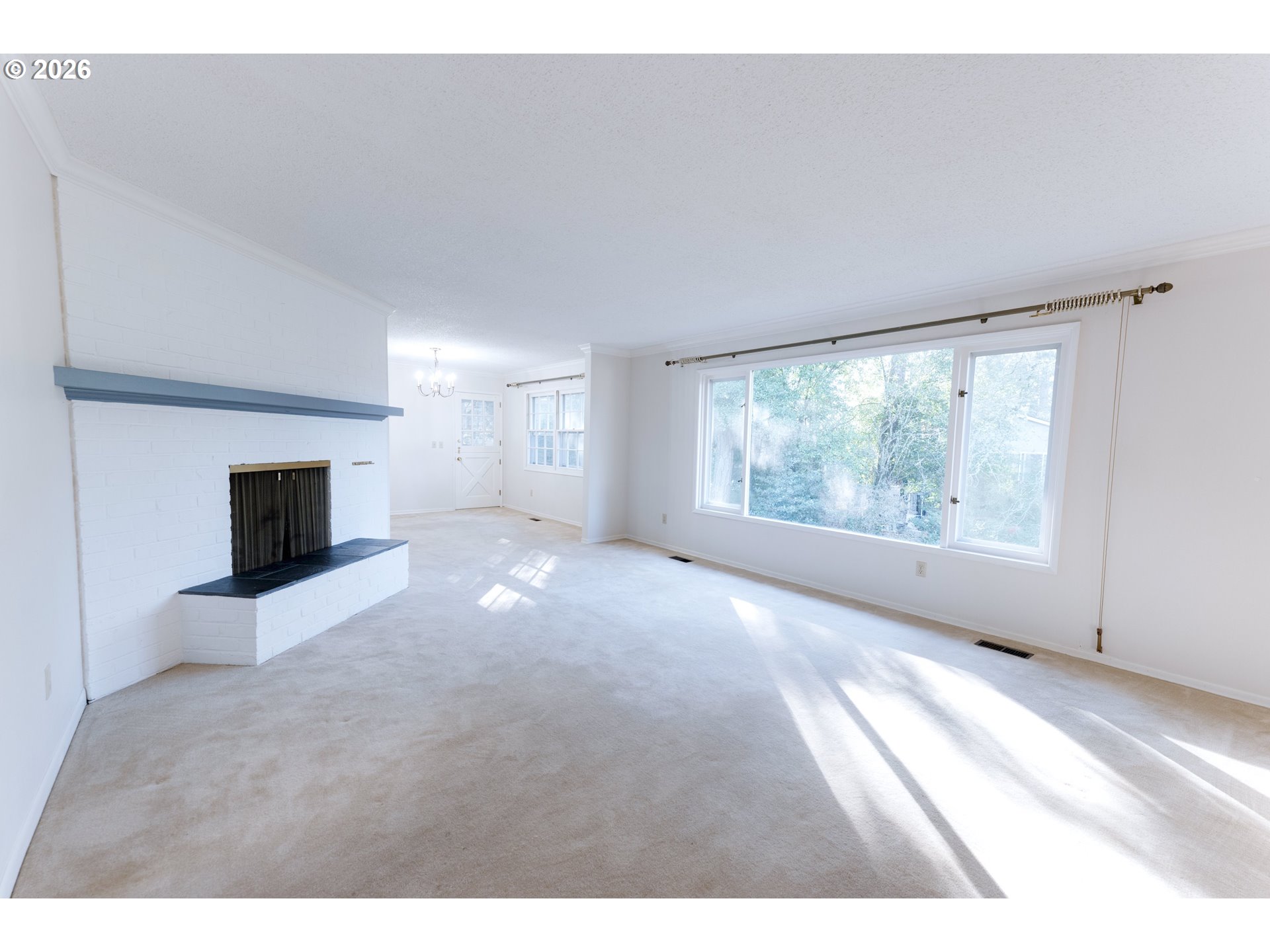 7655 Southwest 142nd Court Beaverton, OR 97008 - Photo 4 of 48