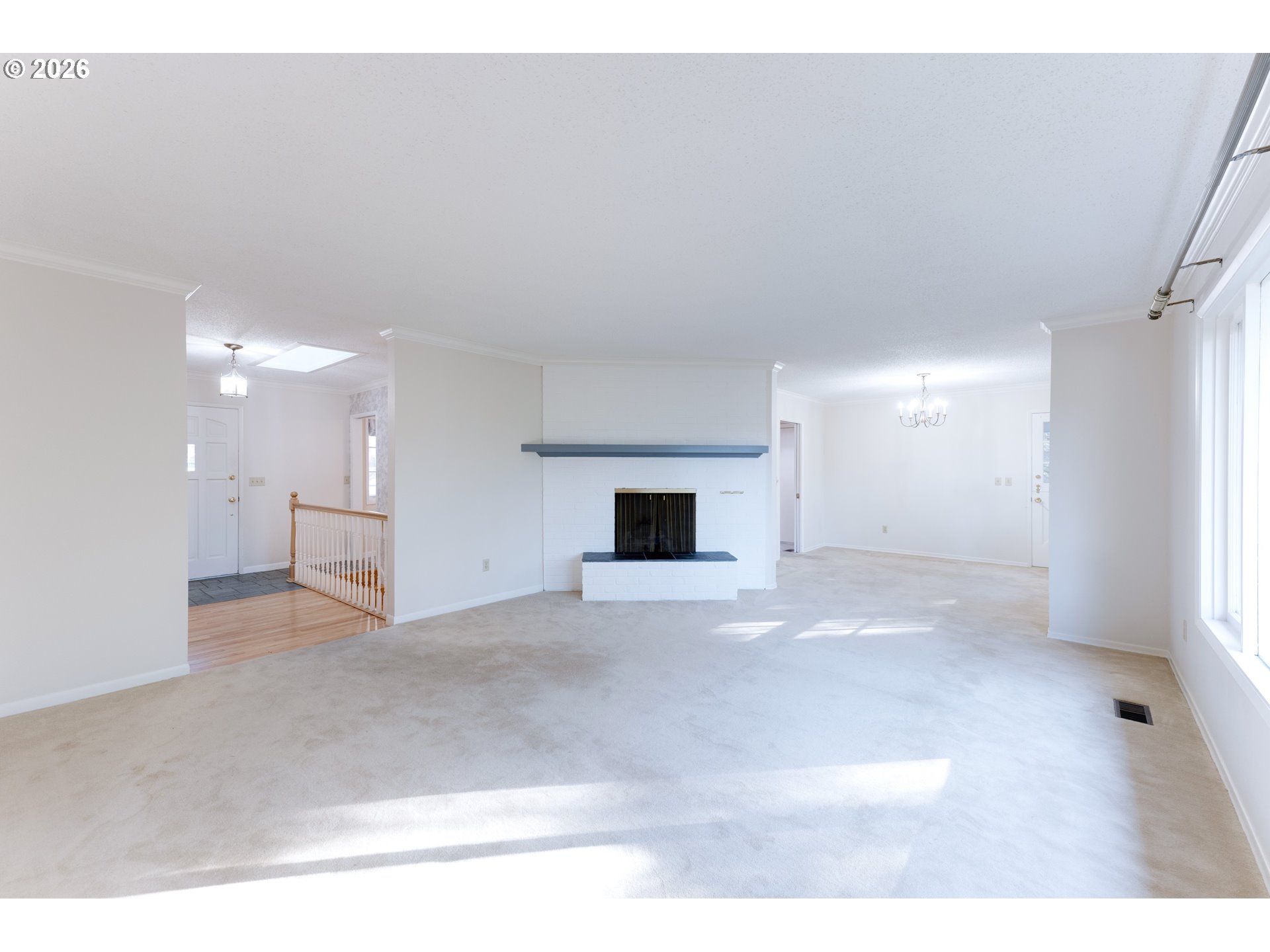 7655 Southwest 142nd Court Beaverton, OR 97008 - Photo 5 of 48 Living Room