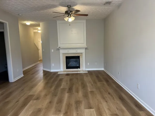 $1,700 | 6614 Splashwater Drive, Flowery Branch, GA 30542