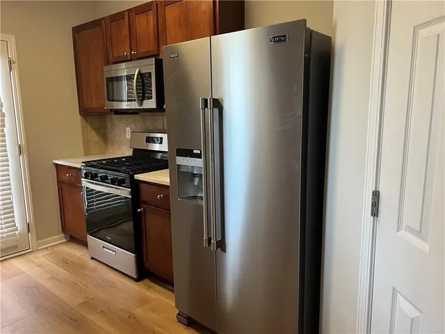 $1,700 | 6614 Splashwater Drive, Flowery Branch, GA 30542