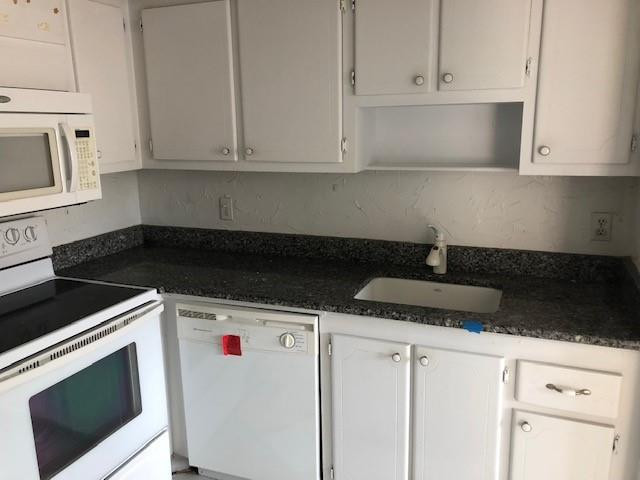 563 Monaco Way, Unit 563 Delray Beach, FL 33446 - Photo 5 of 15 Photo 5