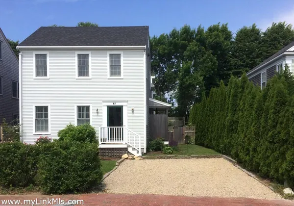 $2,325,000 | 87 Goldfinch Drive, Nantucket, MA 02554