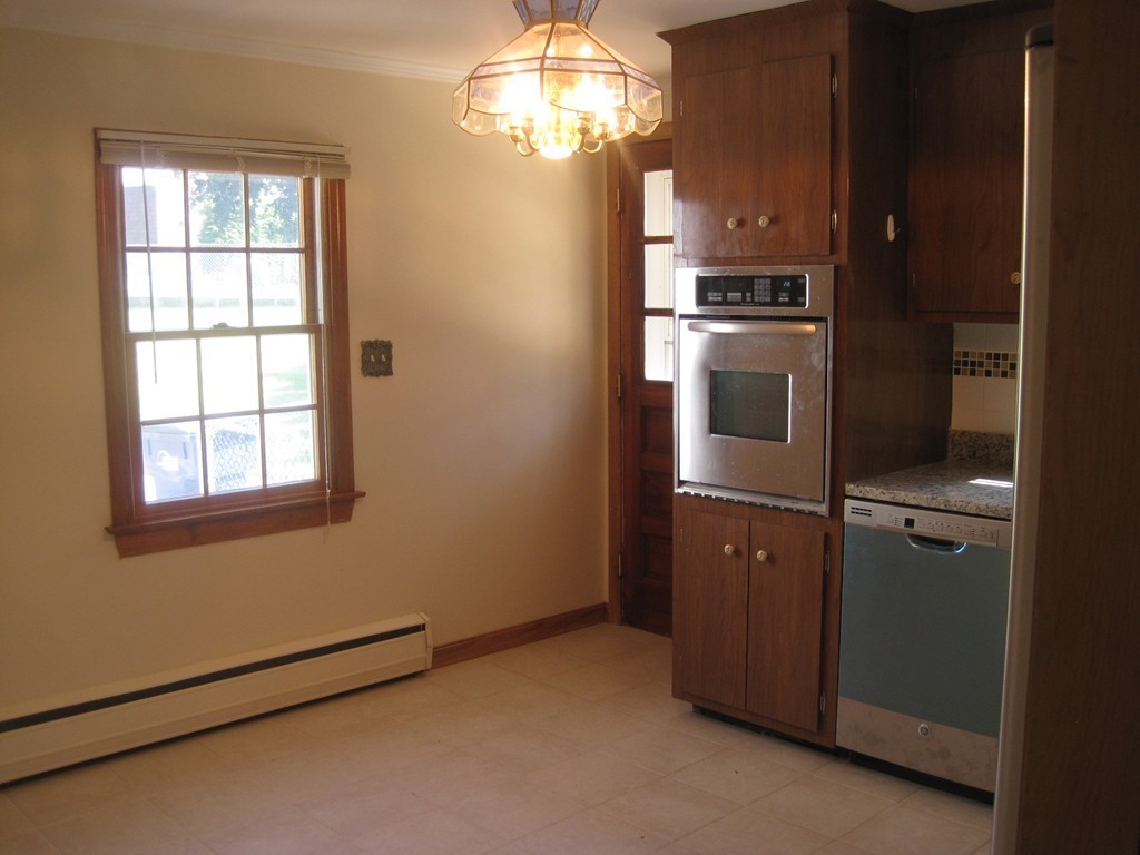 36 Westmoor Road Boston, MA 02132 - Photo 7 of 30 Gallery Image 7