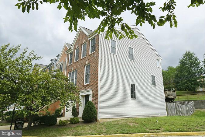 8023 Readington Court Springfield, VA 22152 - Photo 14 of 22 Exterior (General)