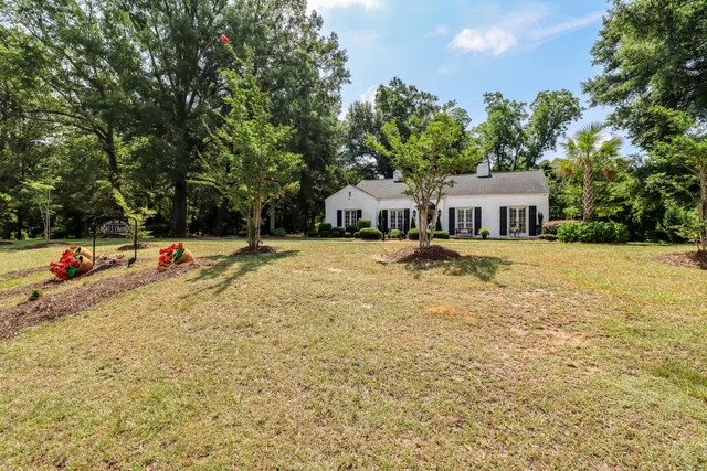 $360,000 | 43 South Church Street, Summerton, SC 29148