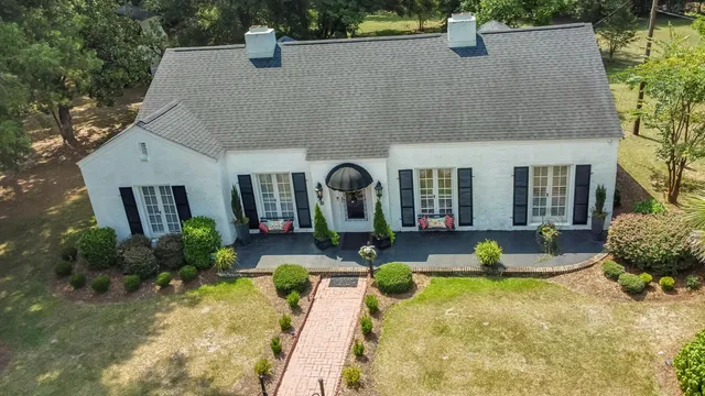 $360,000 | 43 South Church Street, Summerton, SC 29148