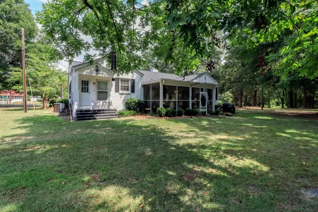 $360,000 | 43 South Church Street, Summerton, SC 29148