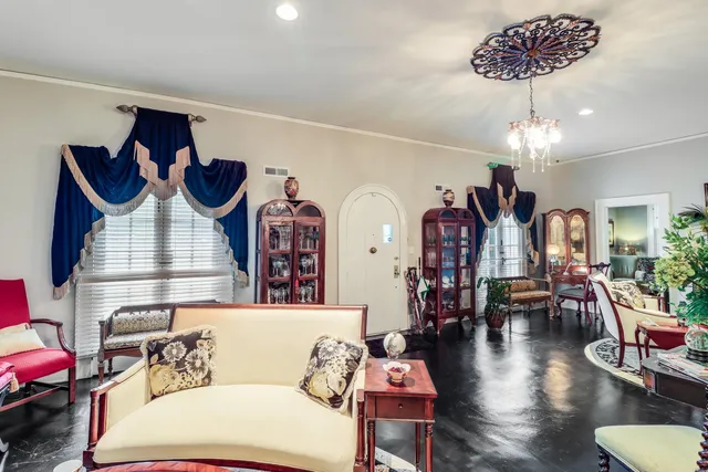 $360,000 | 43 South Church Street, Summerton, SC 29148