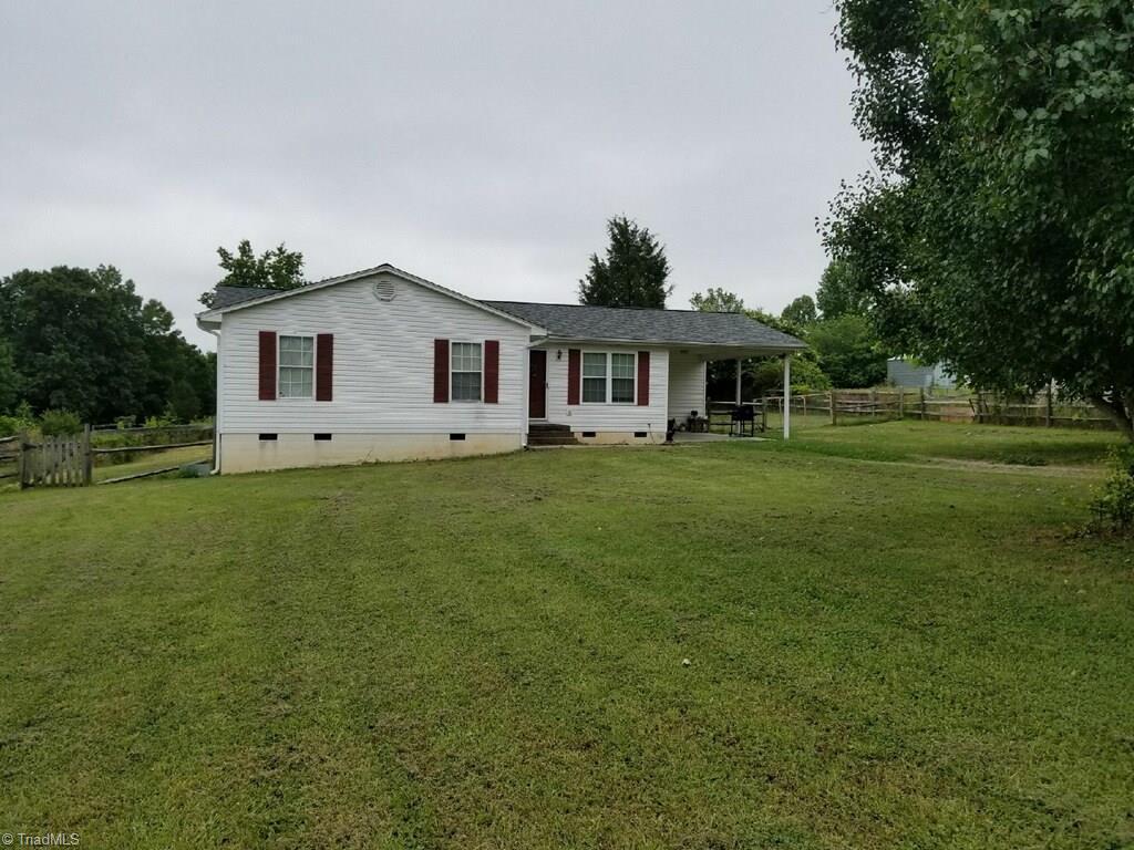 226 Roy Lopp Road Lexington, NC 27292 - Photo 1 of 18 GREAT Front Yard!