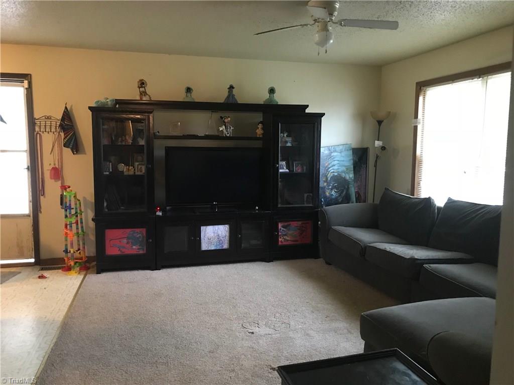 226 Roy Lopp Road Lexington, NC 27292 - Photo 6 of 18 Living Room Directly off of the Dining Area- PERFECT for Entertaining!!