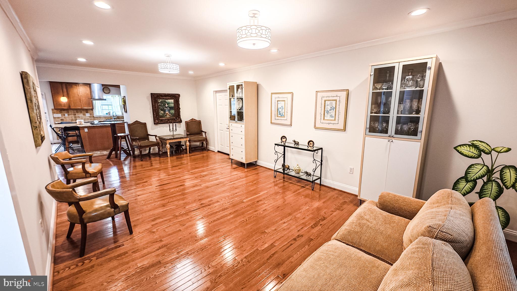 1807 Anderson Road Falls Church, VA 22043 - Photo 5 of 33 Spacious, inviting living area awaits.