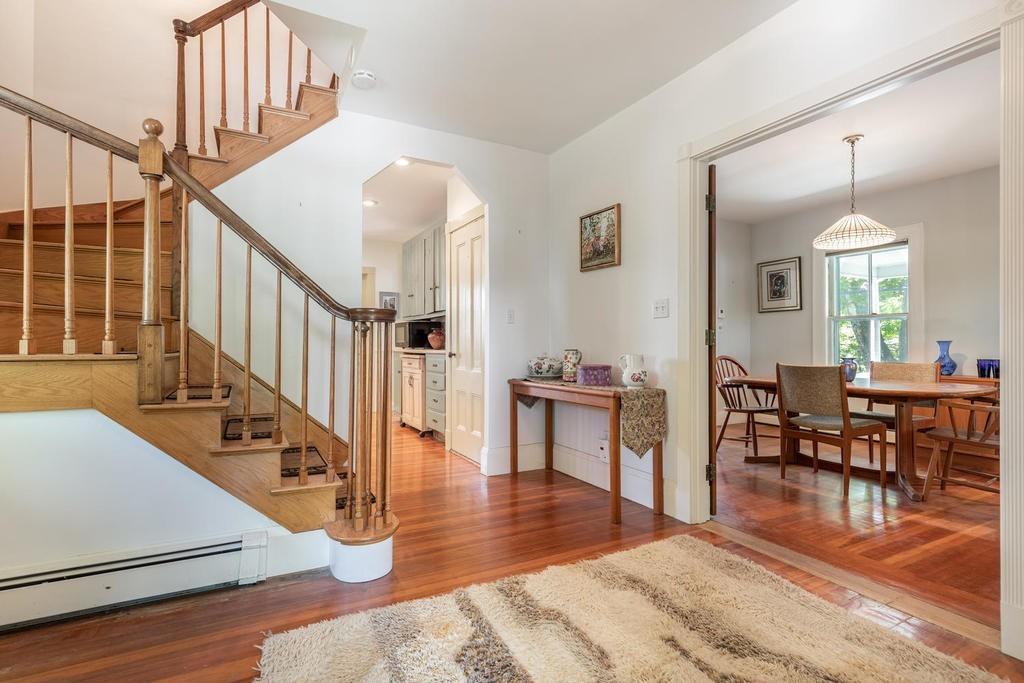 66 Sutherland Road Arlington, MA 02476 - Photo 5 of 34