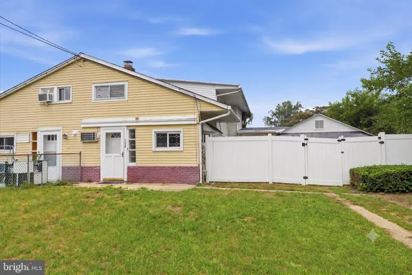 $299,000 | 806 Shadeland Avenue, Burlington, NJ 08016