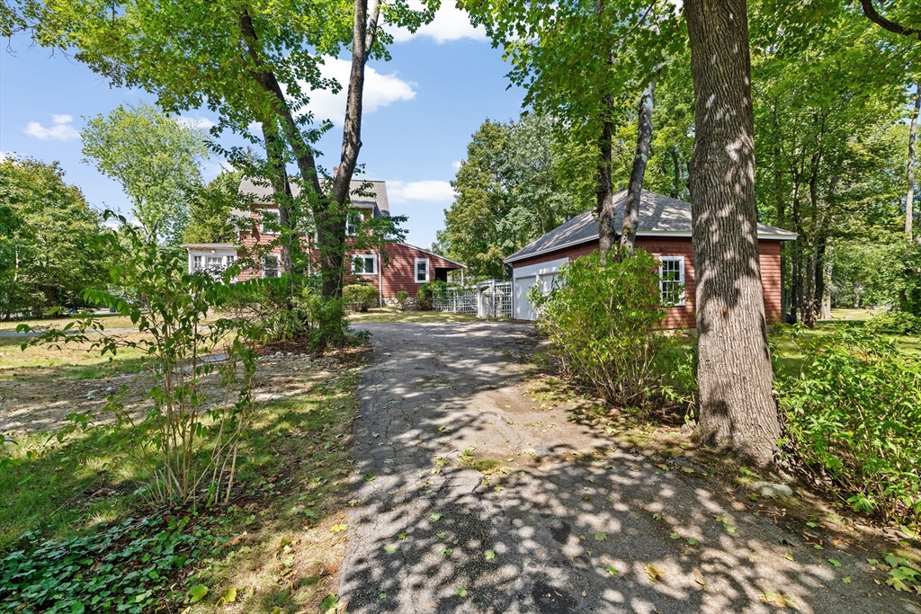 62 High Street Norwell, MA 02061 - Photo 33 of 37 a view of a house with a tree