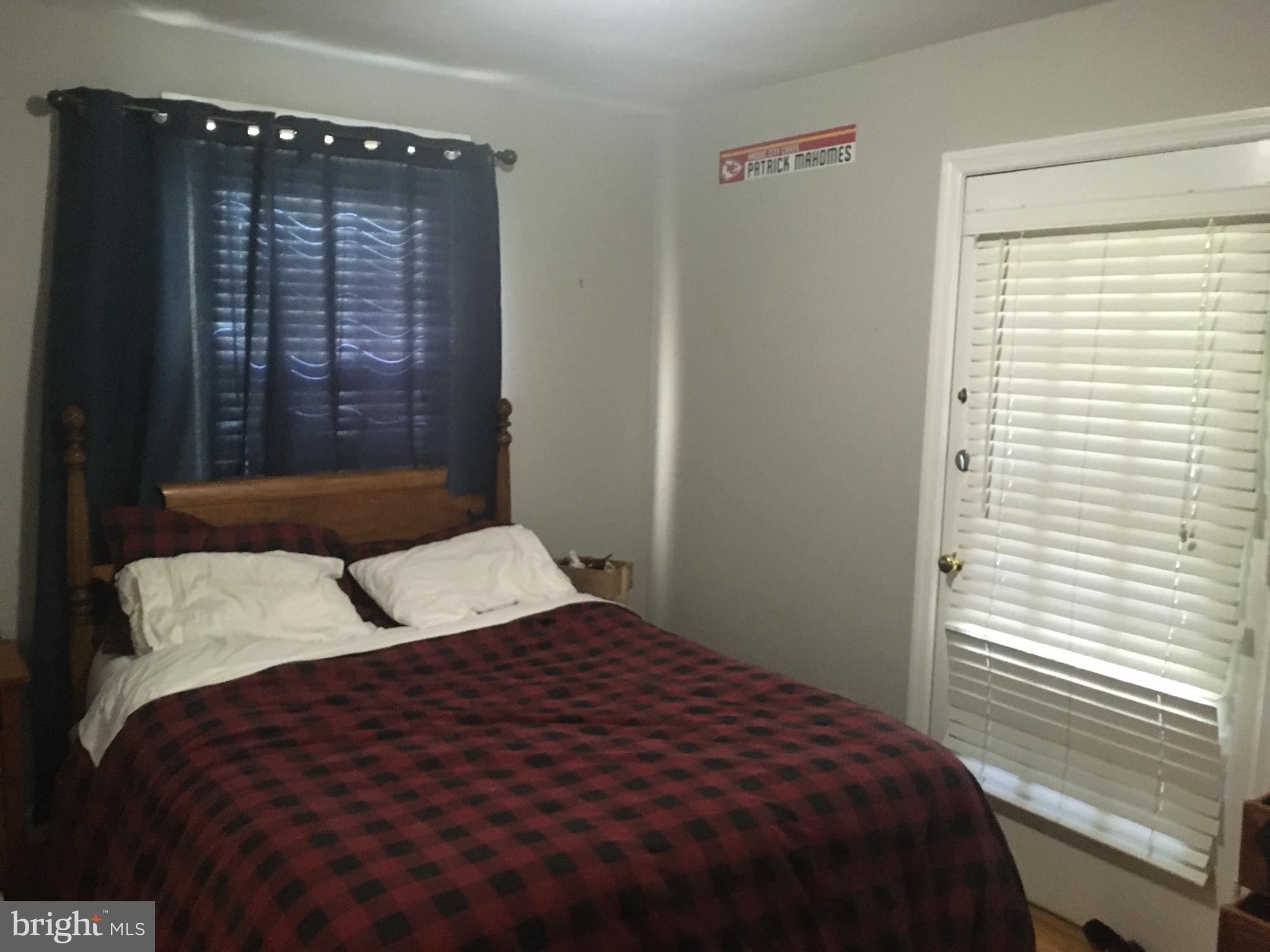 2811 Valley Drive Alexandria, VA 22302 - Photo 3 of 23