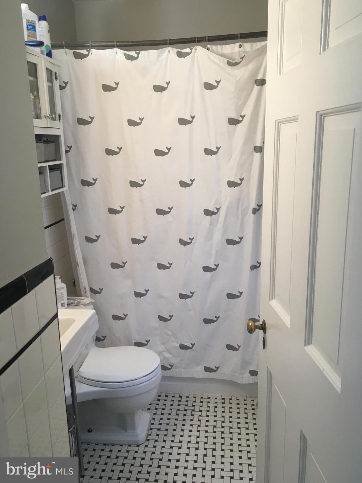 2811 Valley Drive Alexandria, VA 22302 - Photo 4 of 23