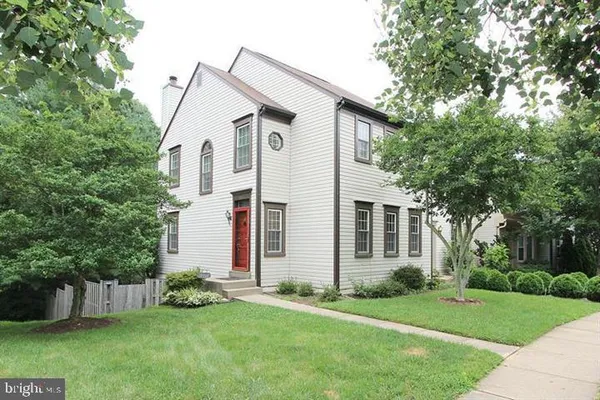 $3,600 | 11956 Sentinel Point Court, Reston, VA 20191