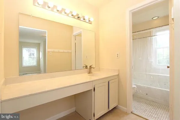 $3,600 | 11956 Sentinel Point Court, Reston, VA 20191