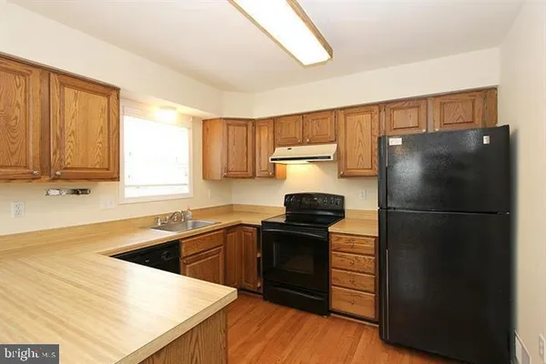 $3,600 | 11956 Sentinel Point Court, Reston, VA 20191