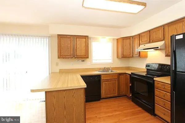 $3,600 | 11956 Sentinel Point Court, Reston, VA 20191