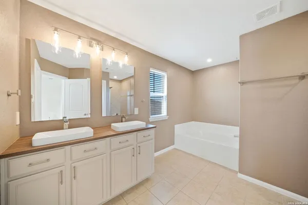 $2,000 | 12241 Cashton, San Antonio, TX 78252