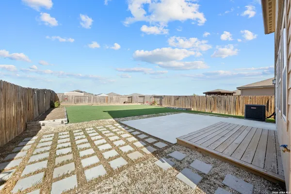 $2,000 | 12241 Cashton, San Antonio, TX 78252