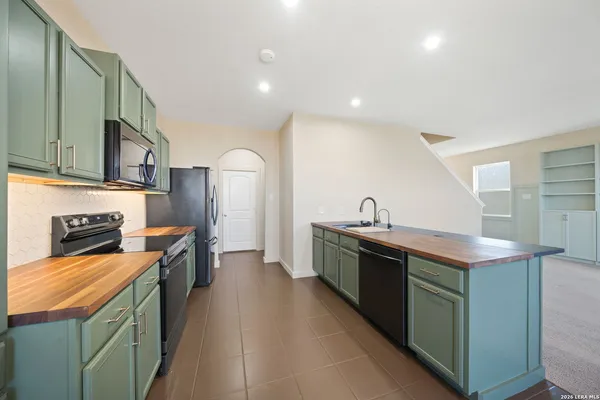 $2,000 | 12241 Cashton, San Antonio, TX 78252