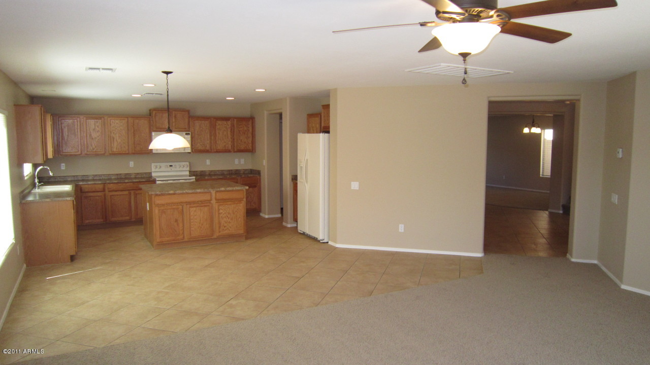 43664 West Cowpath Road Maricopa, AZ 85138 - Photo 19 of 48 family room