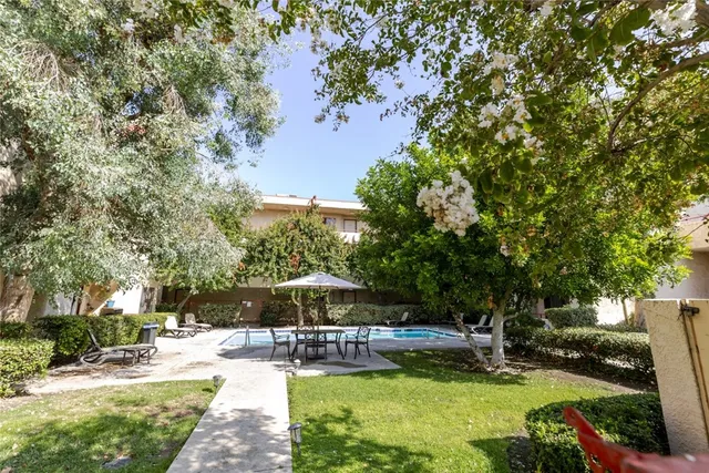 $475,000 | 6825 Alabama Avenue, Unit 111, Canoga Park, CA 91303