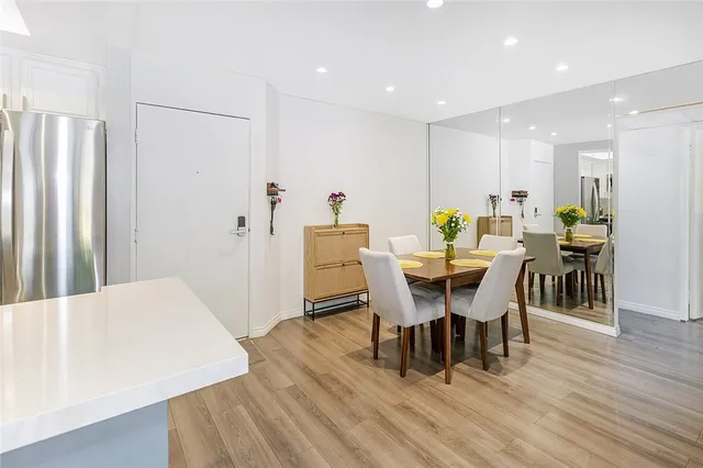 $475,000 | 6825 Alabama Avenue, Unit 111, Canoga Park, CA 91303