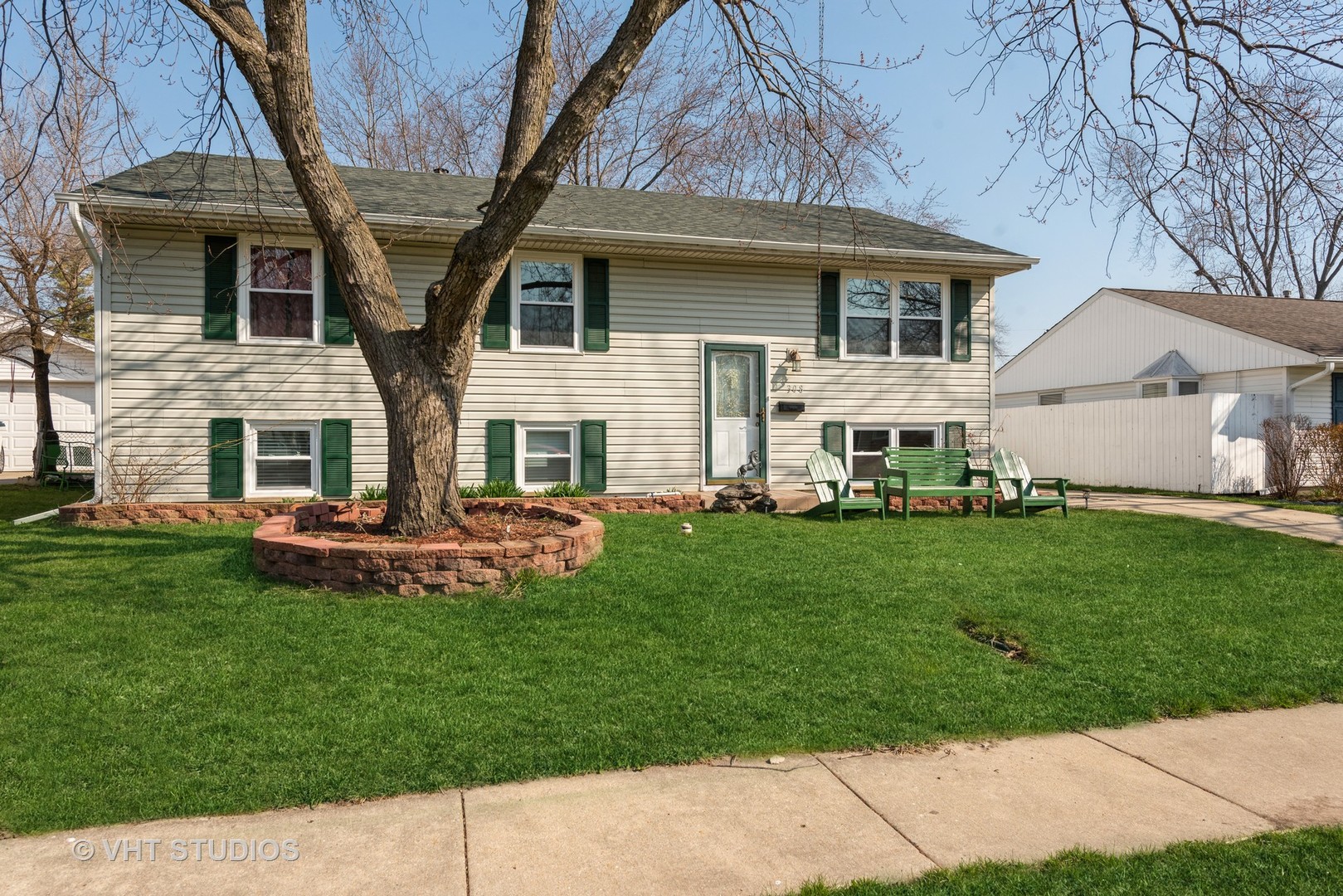 308 Audubon Road Streamwood, IL 60107 - Photo 1 of 12
