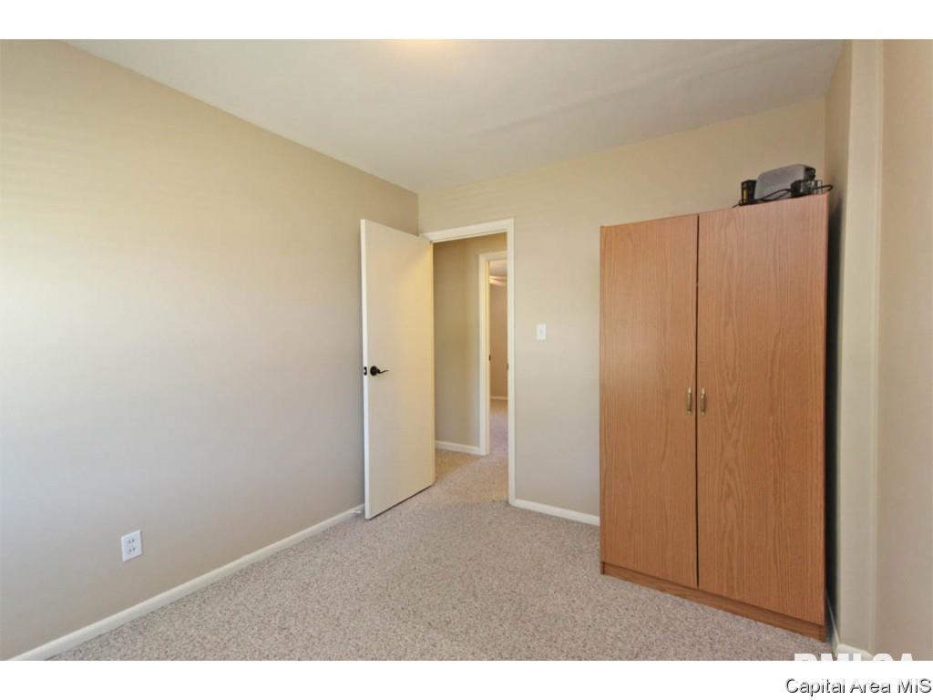 72 Kirkley Lane Springfield, IL 62704 - Photo 13 of 36 Gallery Image 13