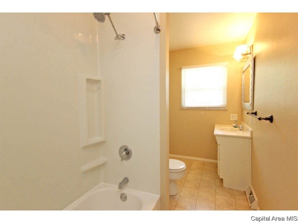 72 Kirkley Lane Springfield, IL 62704 - Photo 29 of 36 Gallery Image 29