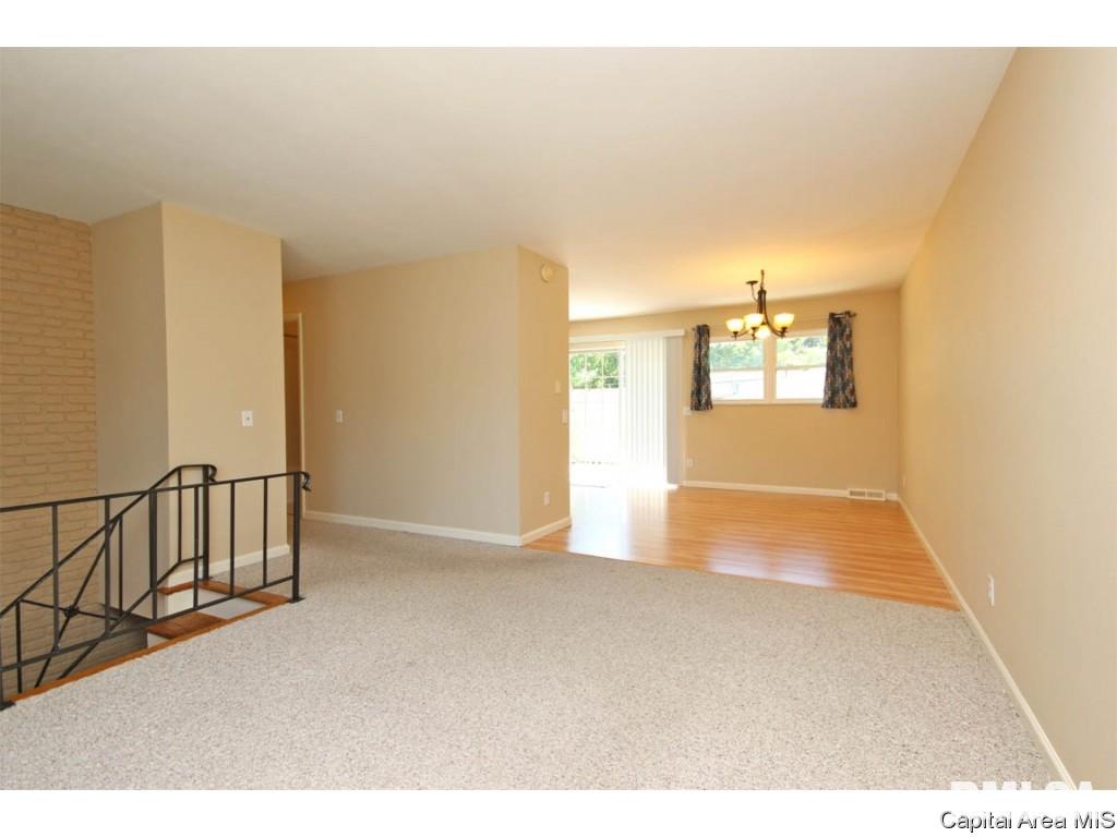 72 Kirkley Lane Springfield, IL 62704 - Photo 4 of 36 Gallery Image 4