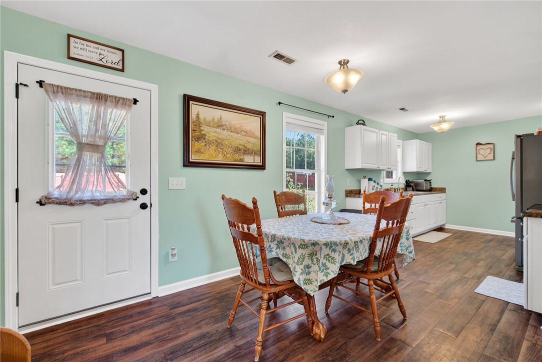 1462 Red Barn Road Liberty, SC 29657 - Photo 20 of 33