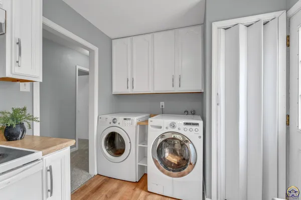 $172,500 | 3453 Southwest Westview Avenue, Topeka, KS 66611