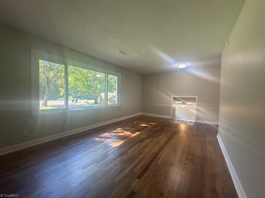 3165 Wide Country Road Tobaccoville, NC 27040 - Photo 12 of 35 Living Room