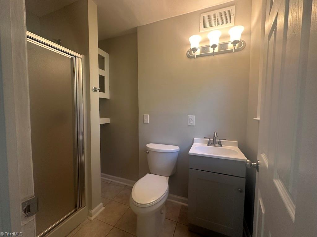 3165 Wide Country Road Tobaccoville, NC 27040 - Photo 31 of 35 Bath