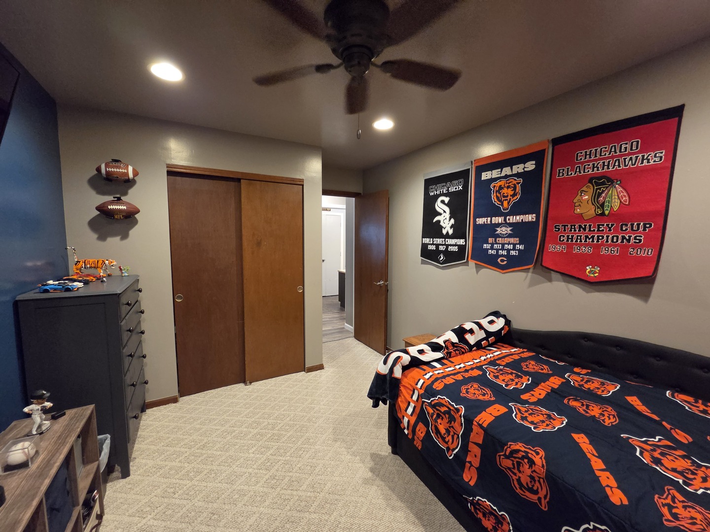 1000 West McKinley Road Ottawa, IL 61350 - Photo 17 of 19 a bedroom with a bed and a flat screen tv
