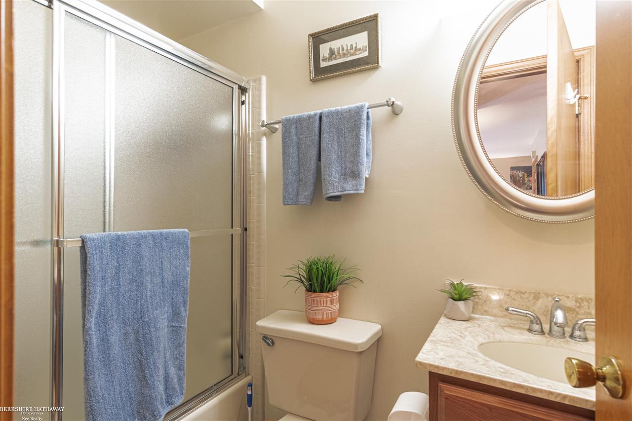 2852 Simpson Drive Rochester, MI 48309 - Photo 21 of 31 50054310-20.JPG
