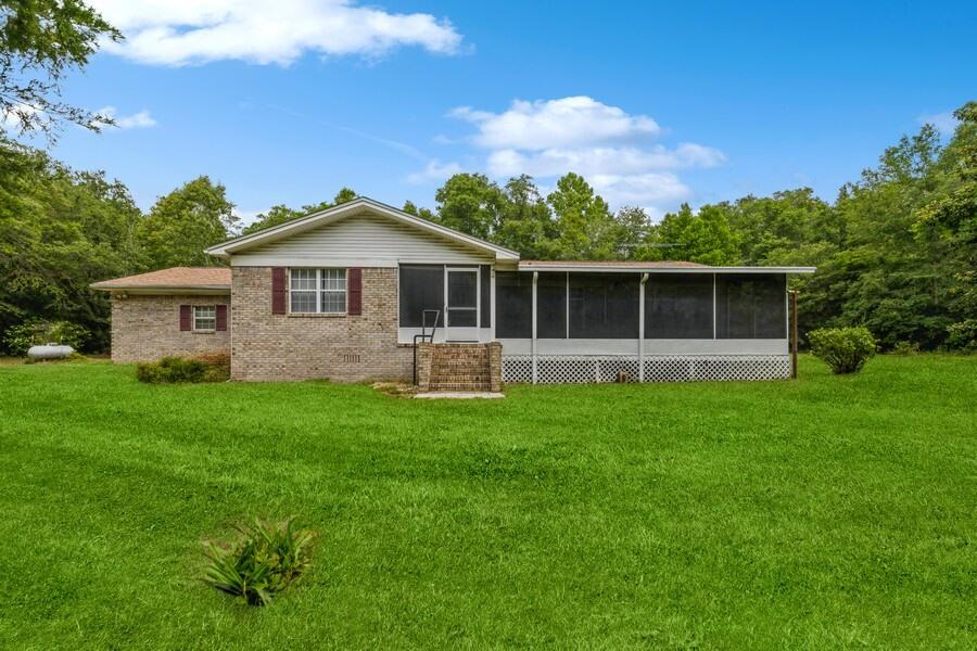 7750 Lund Road Milton, FL 32570 - Photo 4 of 36 04_7750-Lund-Rd_Web